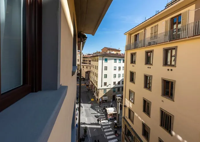 Ponte Vecchio Deluxe Apartments